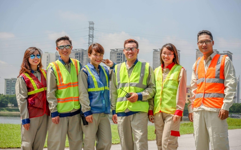 Kinh nghiệm đặt may đồng phục bảo hộ ngành xây dựng